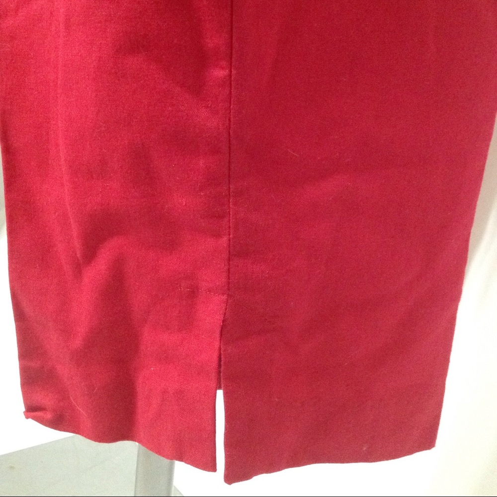 Norton McNaughton Red Capris with Striped Belt - Picture 7 of 8